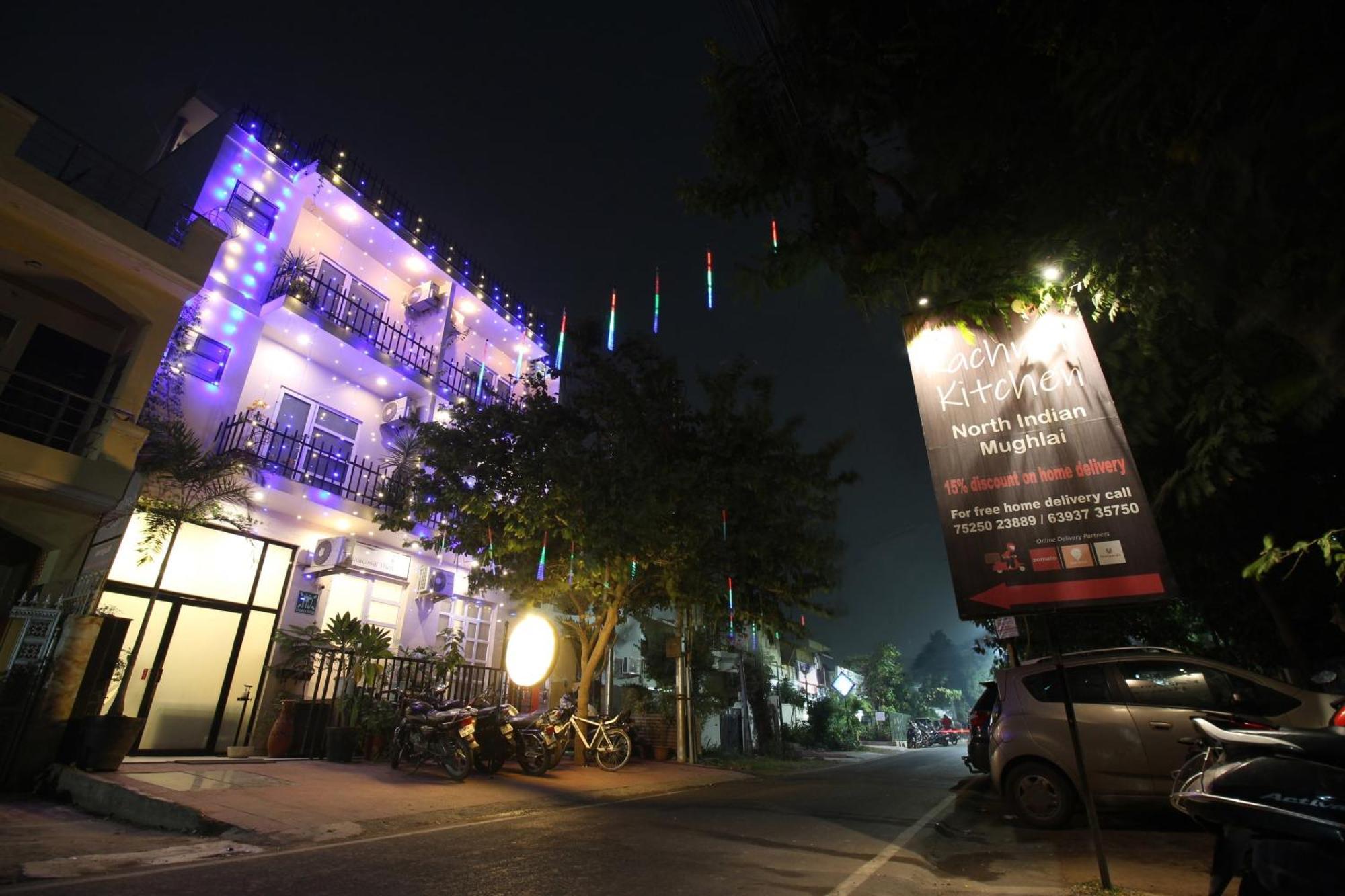 Super Townhouse Kachnar House Vikas Nagar Hotel Hasanganj Екстериор снимка
